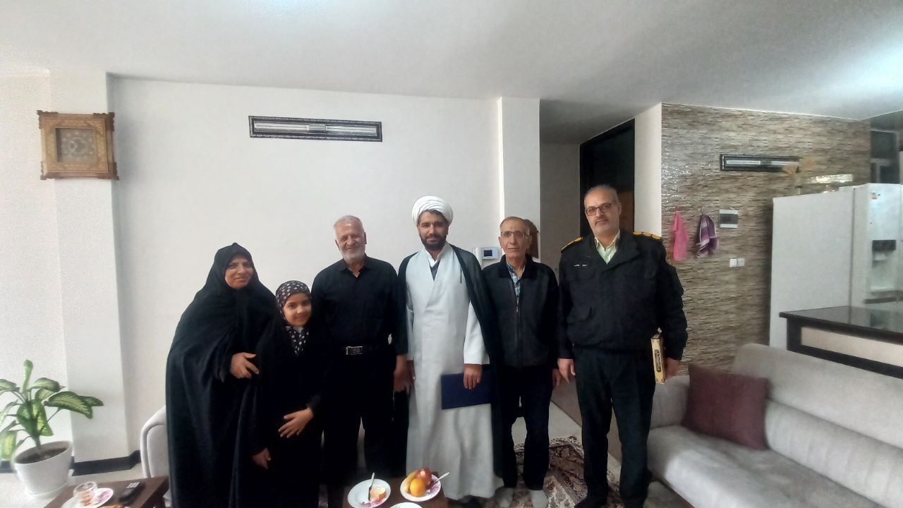 دیدار جانشین فرمانده انتظامی شهرستان فلاورجان با ۲ نفر از اعضاء وابسته