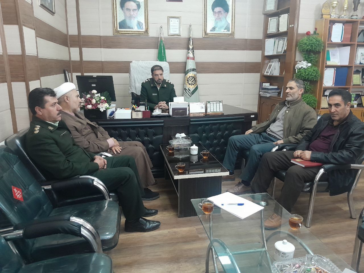 برگزار جلسه تعامل مسئول دفتر نمایندگی کانون بازنشستگان انتظامی شهرستان مراغه با فرمانده انتظامی شهرستان