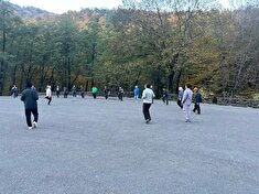 ورزش صبحگاهی ودورهمی  اعضای وابسته  درمنطقه جنگلی ناهارخوران شهرستان گرگان