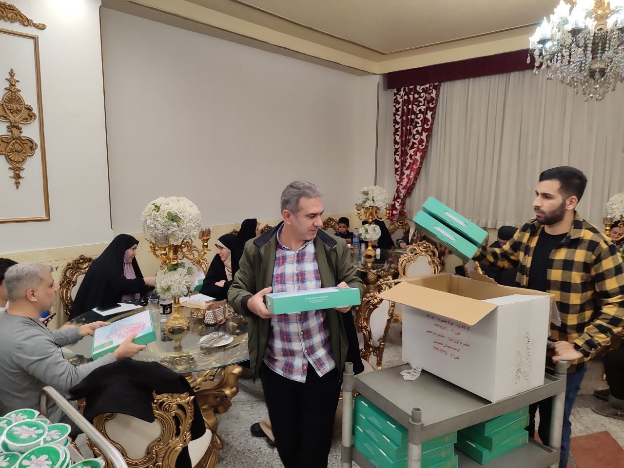 برگزاری ضیافت با حضور 85 خانواده بازنشسته و مستمری بگیر انتظامی در استان البرز