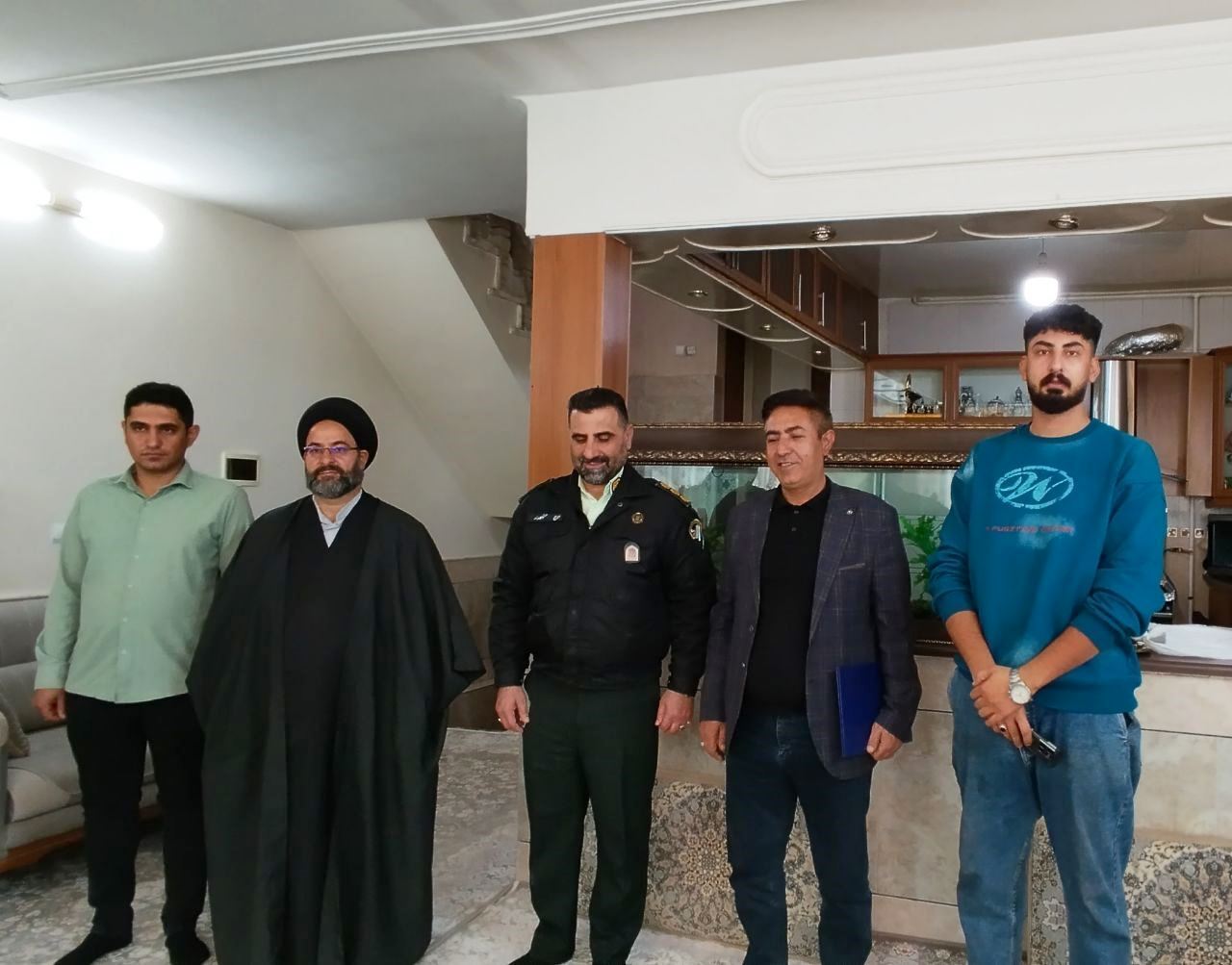 دیدار فرمانده انتظامی کاشان از خانواده معظم شهدا و پیشکسوتان دفاع مقدس