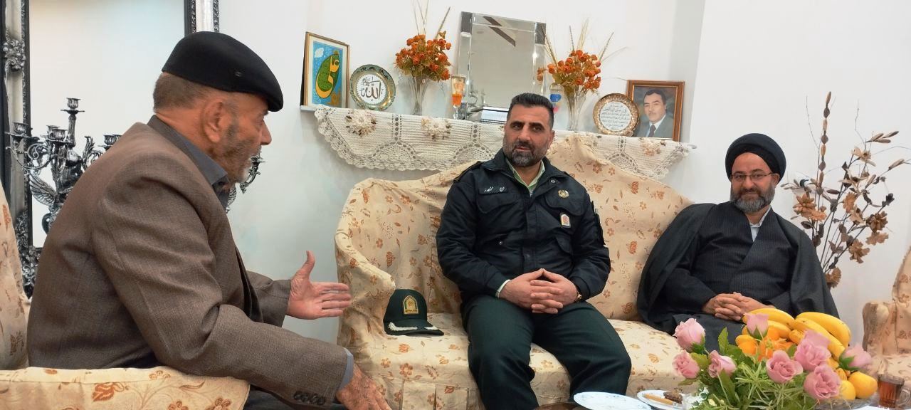 دیدار فرمانده انتظامی کاشان از خانواده معظم شهدا و پیشکسوتان دفاع مقدس