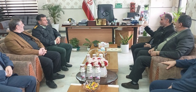 برگزاری میز خدمت رئیس سازمان بازنشستگی نیروهای مسلح در شهرستان لنگرود