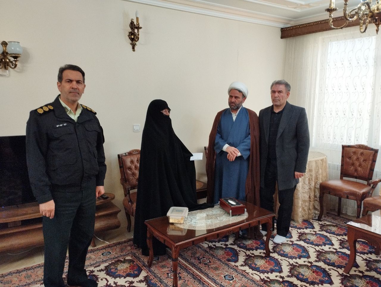 دیدار وعیادت با 2 نفر بازنشسته و مستمری بگیر