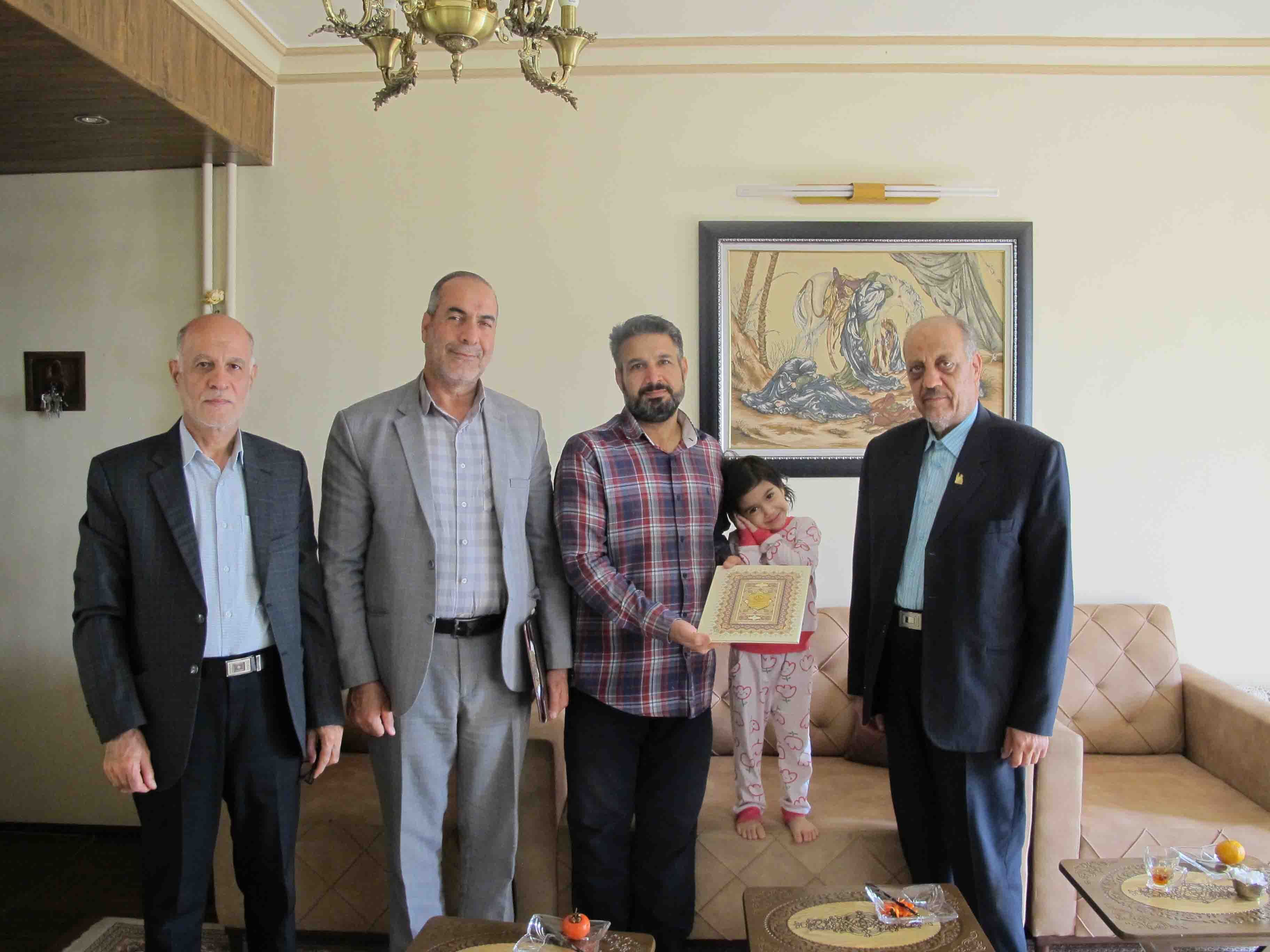 دیدار رئیس کانون بازنشستگان استان مرکزی با 7 نفر از پیشکسوتان شهرستان اراک دیدار رئیس کانون بازنشستگان استان مرکزی با 7 نفر از پیشکسوتان شهرستان اراک