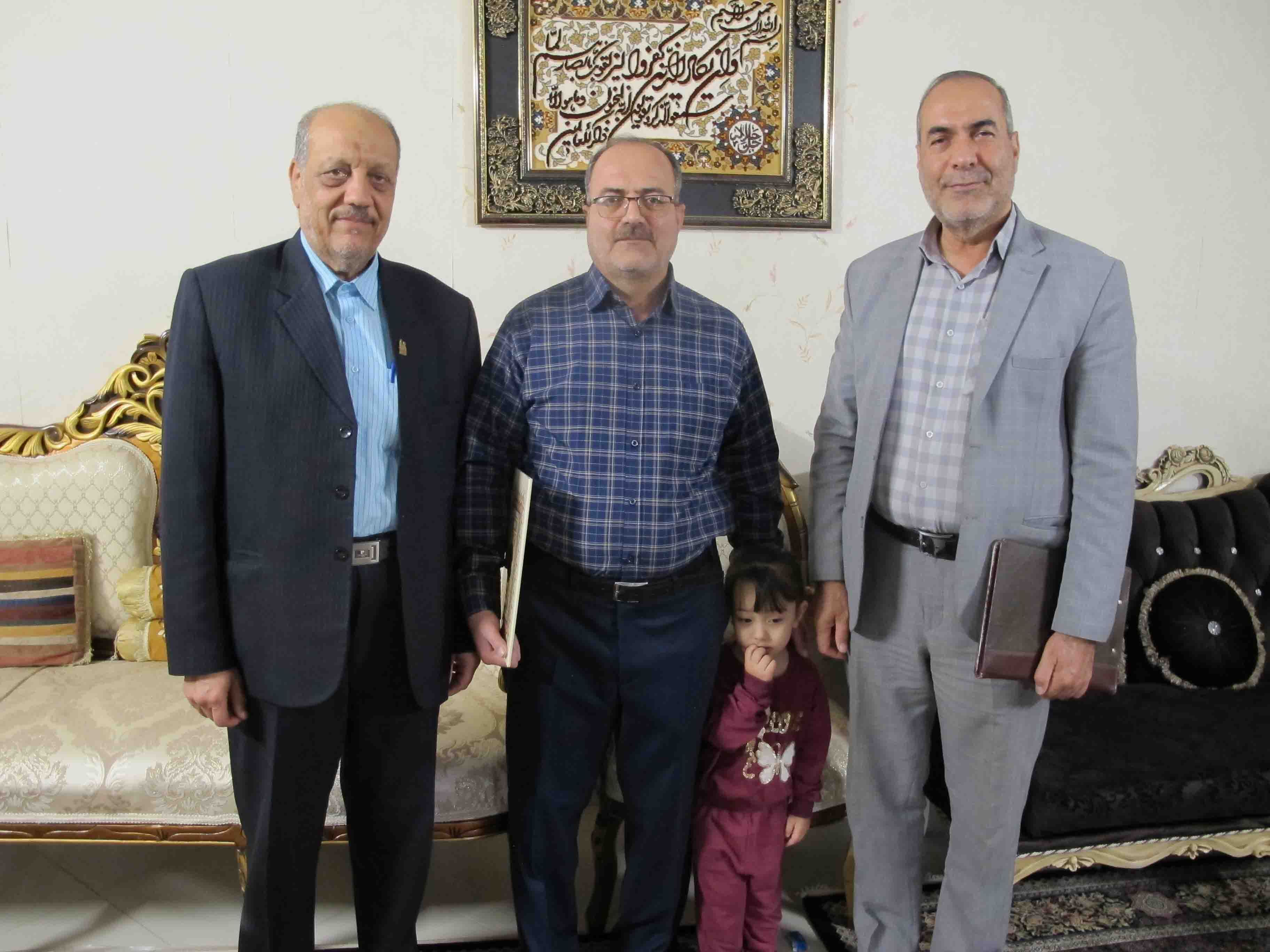 دیدار رئیس کانون بازنشستگان استان مرکزی با 7 نفر از پیشکسوتان شهرستان اراک دیدار رئیس کانون بازنشستگان استان مرکزی با 7 نفر از پیشکسوتان شهرستان اراک