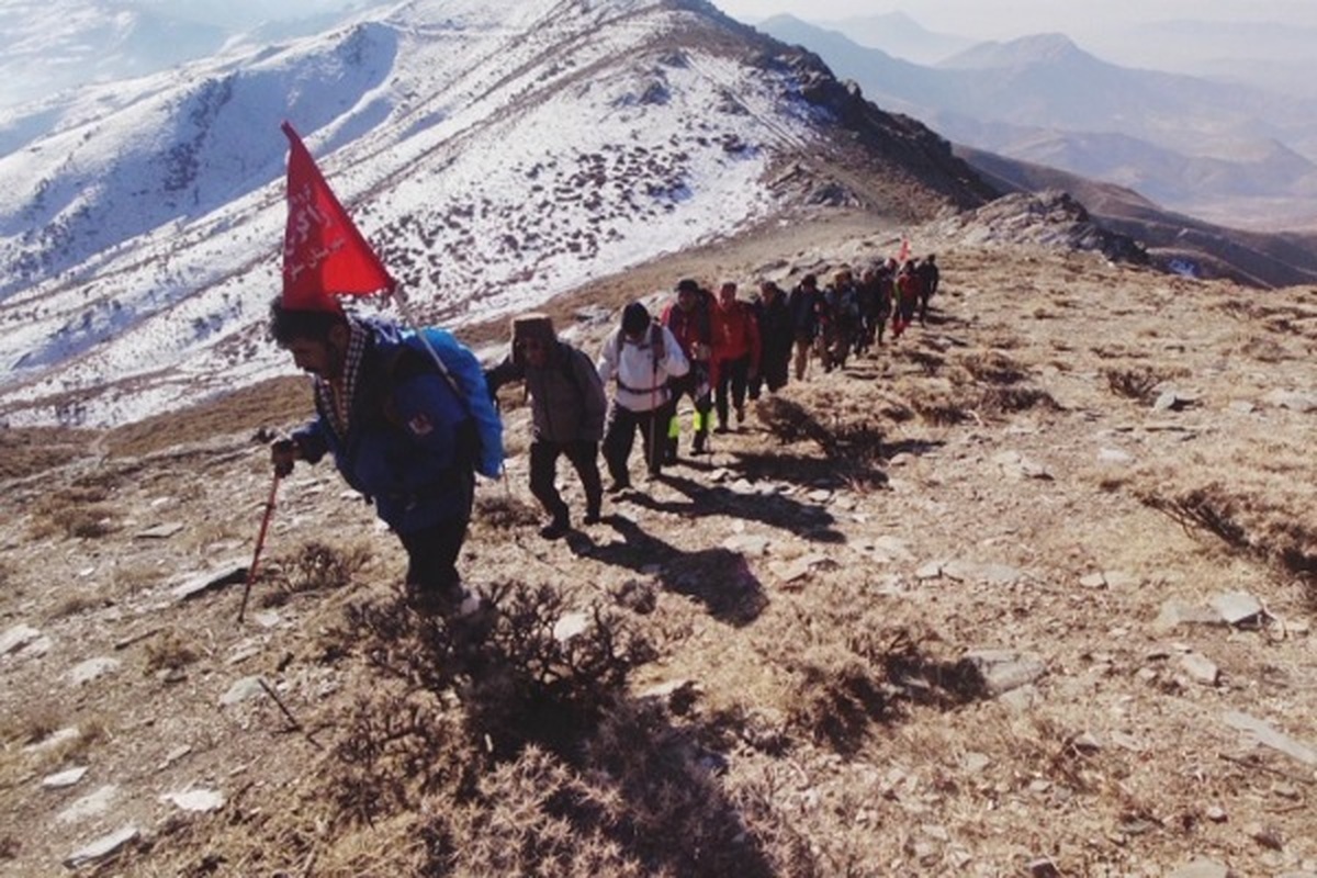 صعود گروه کوهنوردی زاگرس به قله سرتون شهرستان سقز
