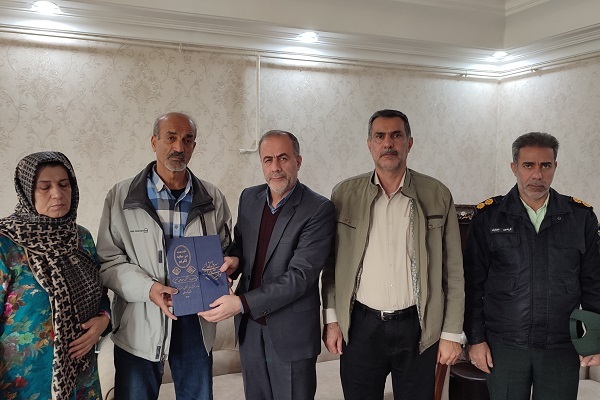 دیدار با 2 عضو مستمریبگیر شهرستان سنندج دیدار با 2 عضو مستمریبگیر شهرستان سنندج